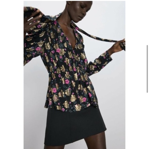 Zara floral long sleeve blouse with metallic thread - Picture 2 of 4